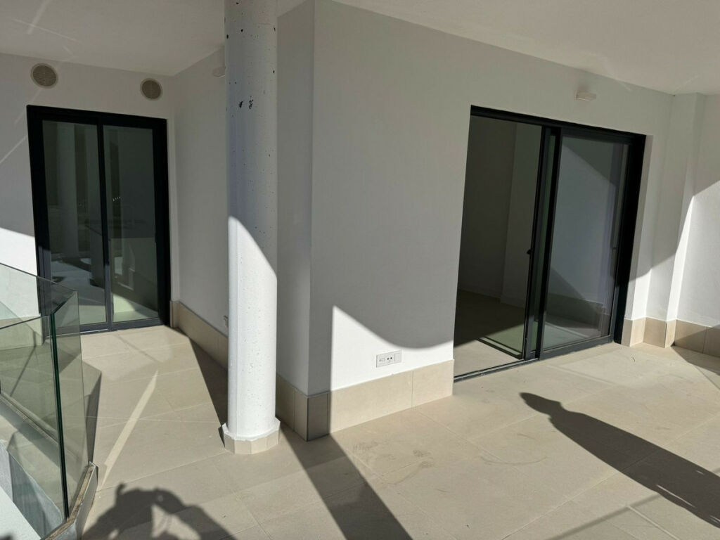 Middle Floor Apartment Fuengirola Málaga - image 11