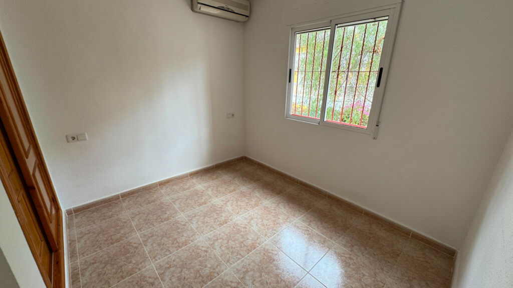 Detached Villa Algorfa Alicante - image 11