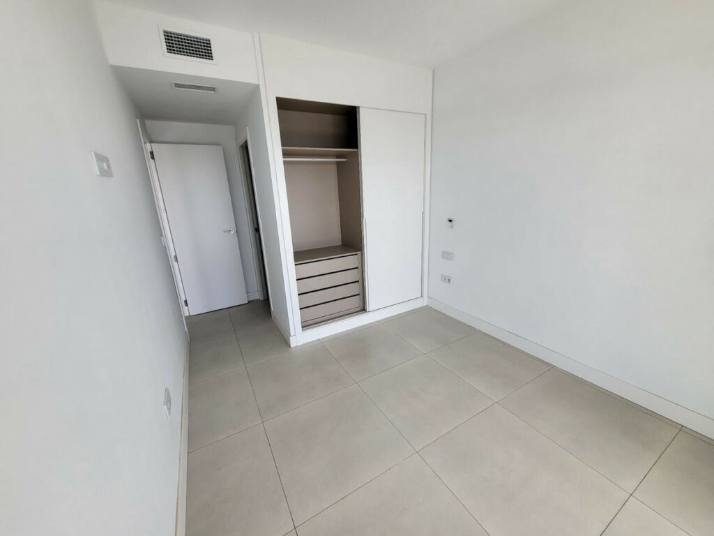 Middle Floor Apartment Fuengirola Málaga - image 10