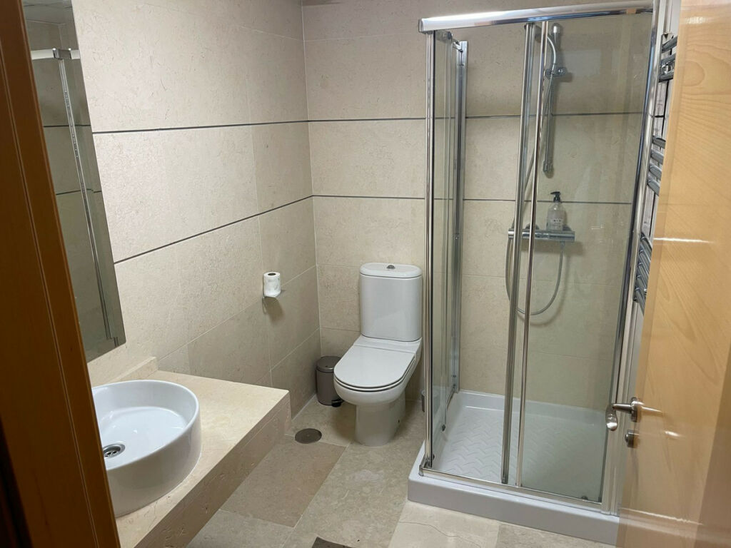 Middle Floor Apartment Estepona Málaga - image 10