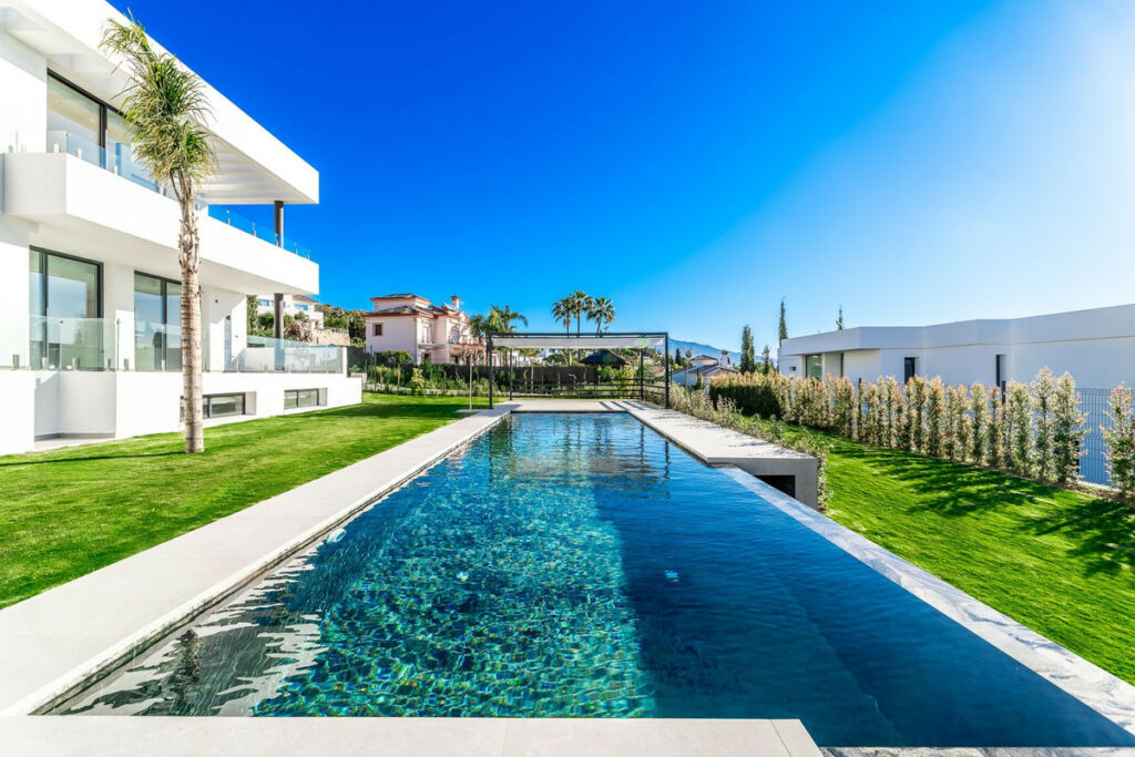 Detached Villa Benahavís Málaga - image 5