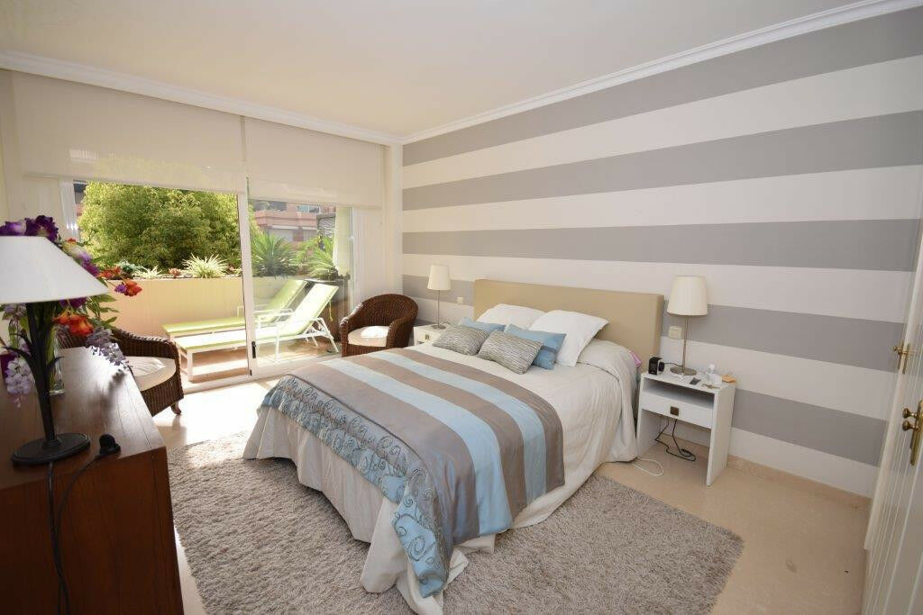 Middle Floor Apartment Puerto Banús Málaga - image 10