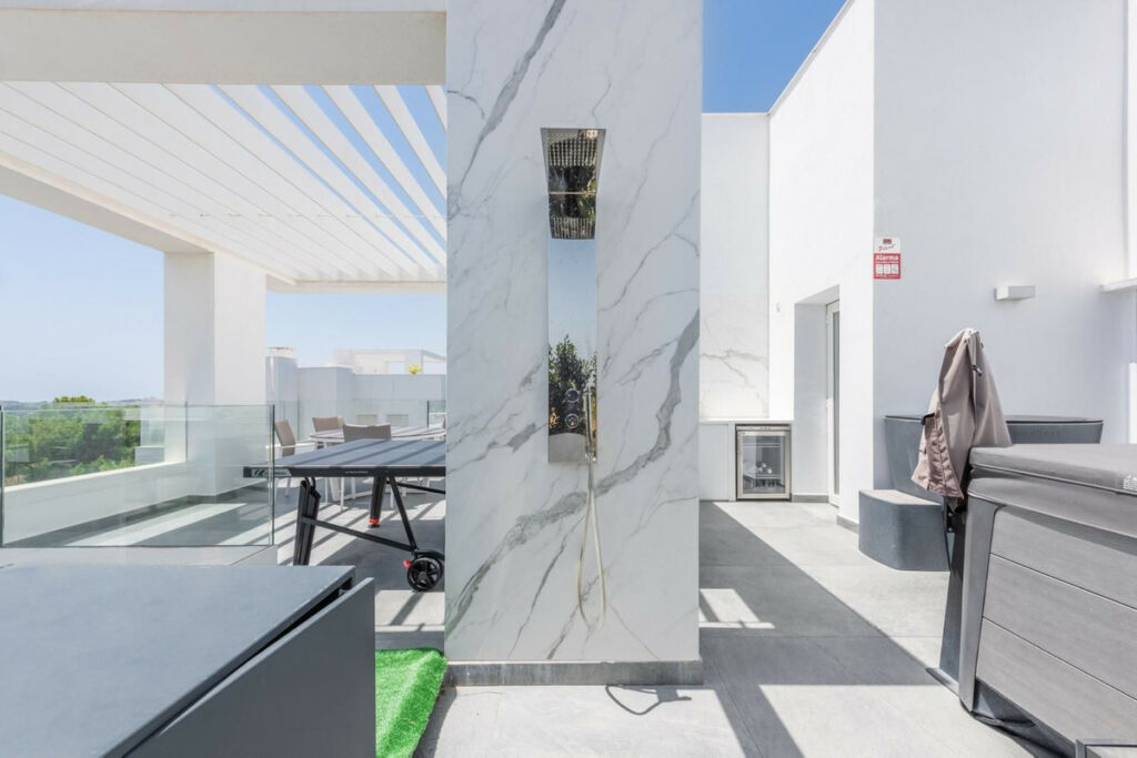 Penthouse La Quinta Málaga - image 10