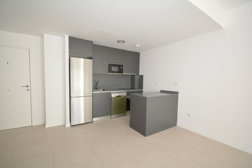 Middle Floor Apartment Estepona Málaga - image 10