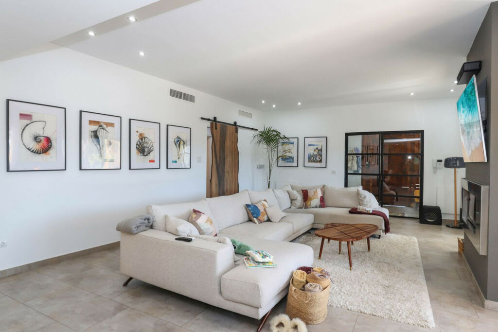 Detached Villa Monda Málaga - image 9