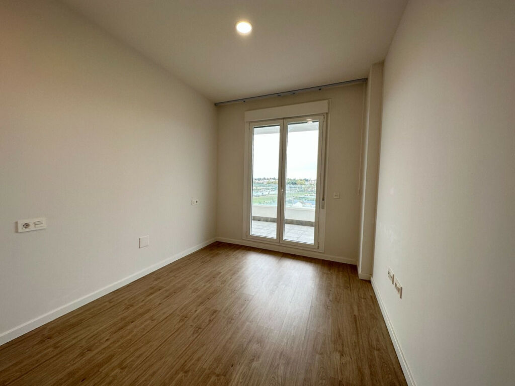 Middle Floor Apartment Nueva Andalucía Málaga - image 10