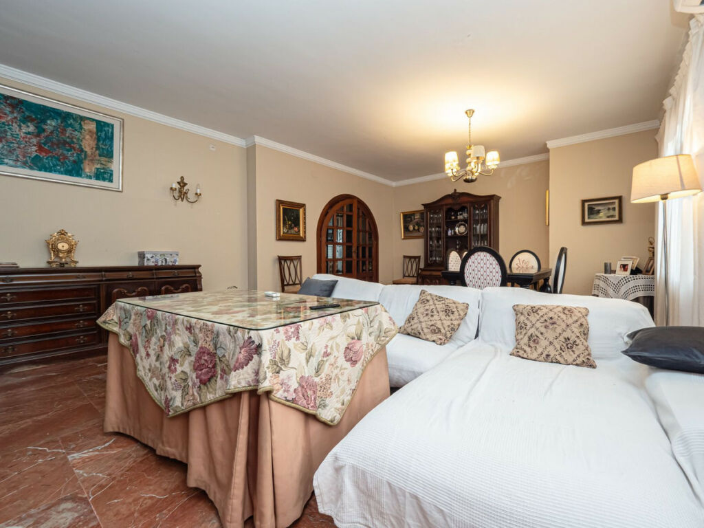 Townhouse Fuengirola Málaga - image 10