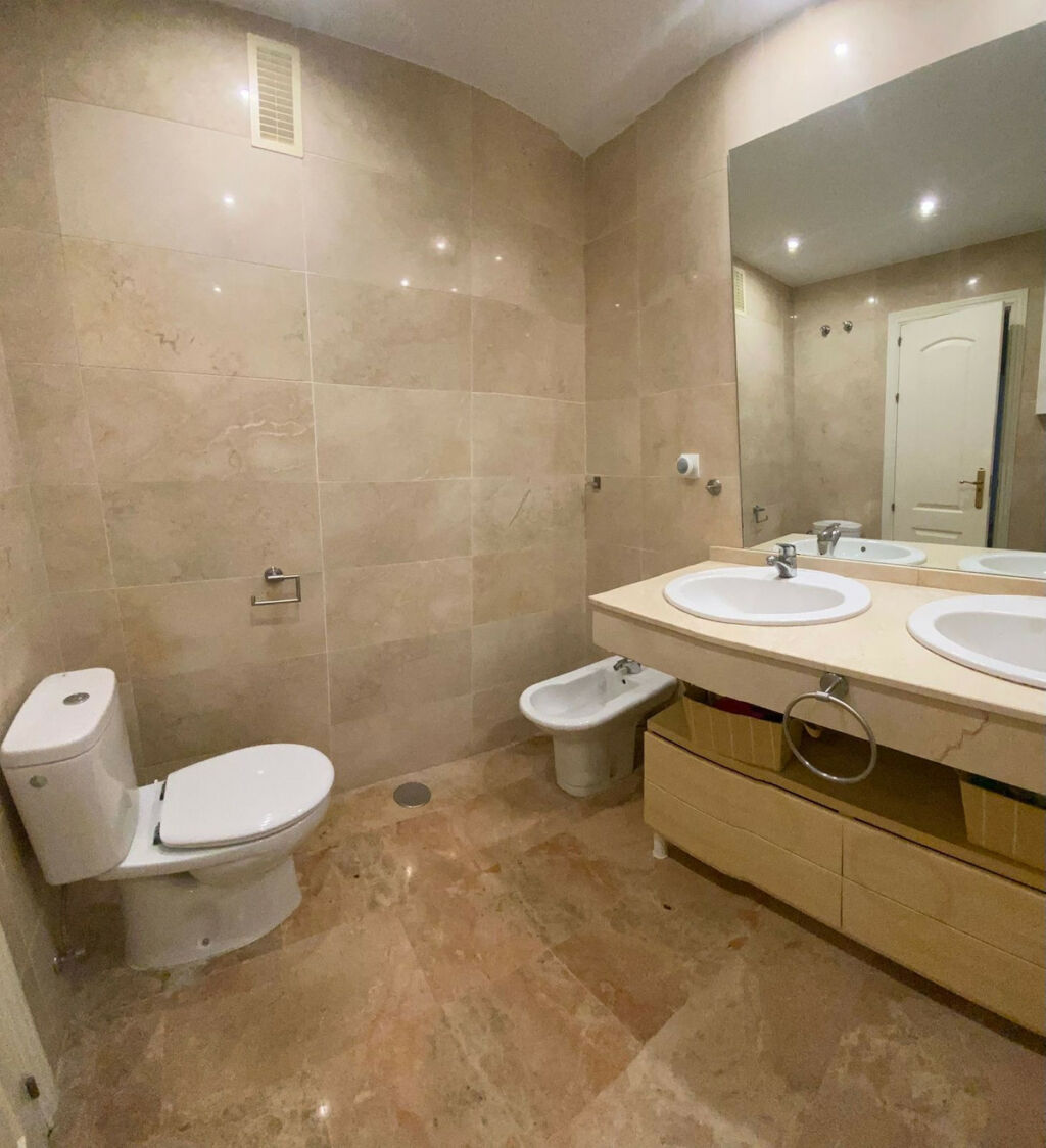 Middle Floor Apartment San Pedro de Alcántara Málaga - image 11
