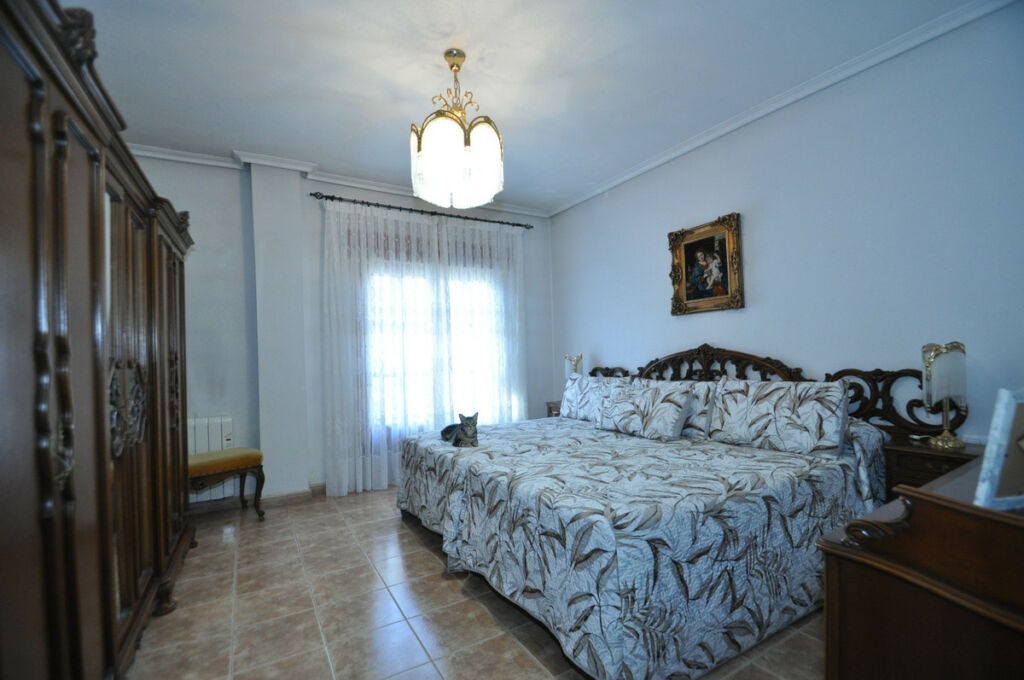 Townhouse Pinoso Alicante - image 11