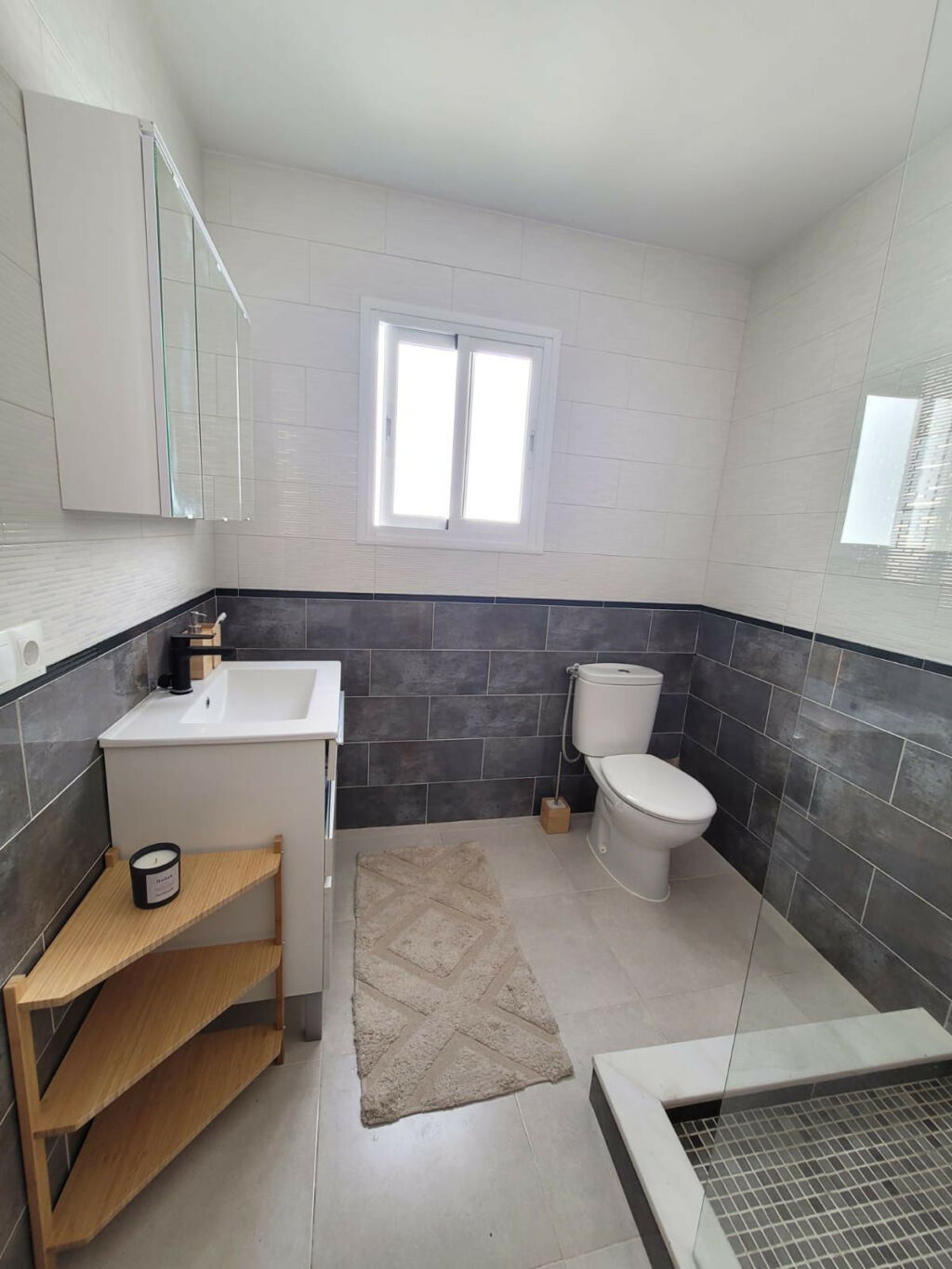 Middle Floor Apartment Estepona Málaga - image 15