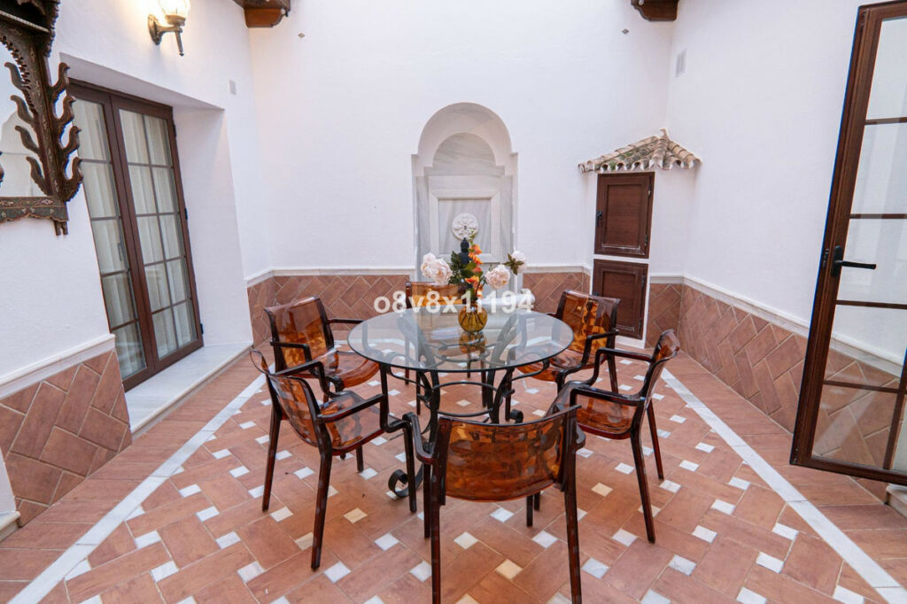 Detached Villa Fuengirola Málaga - image 11