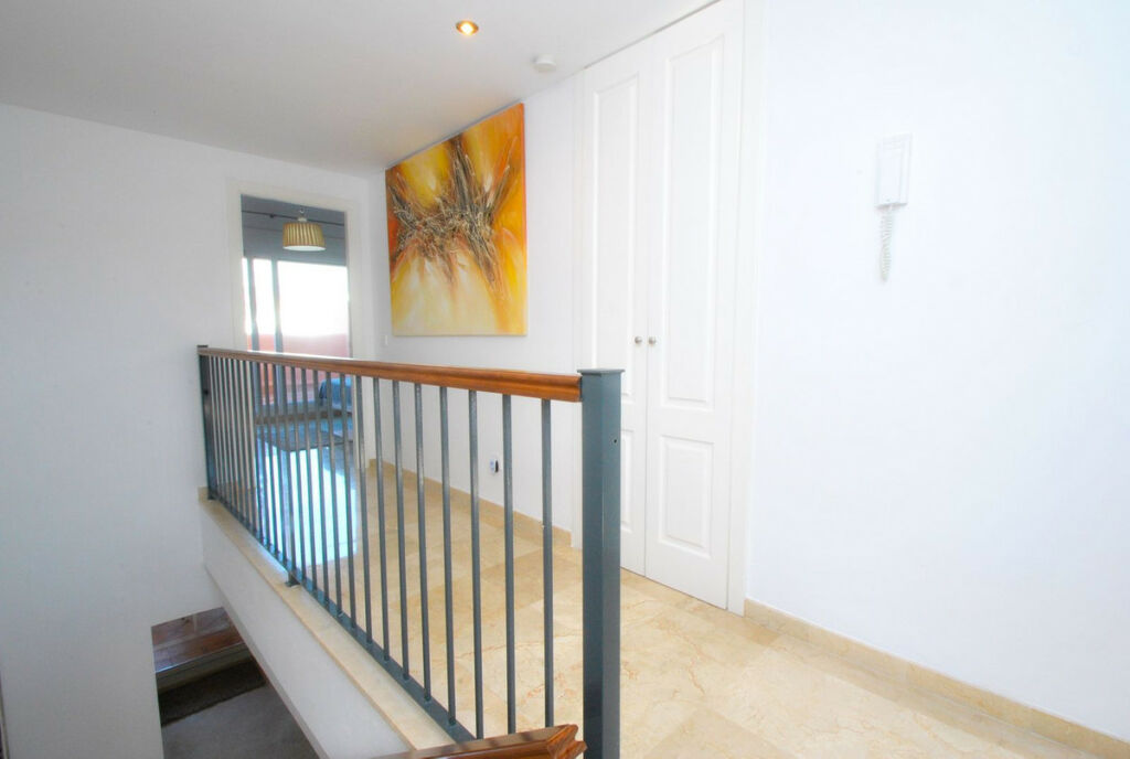 Townhouse Cabopino Málaga - image 11
