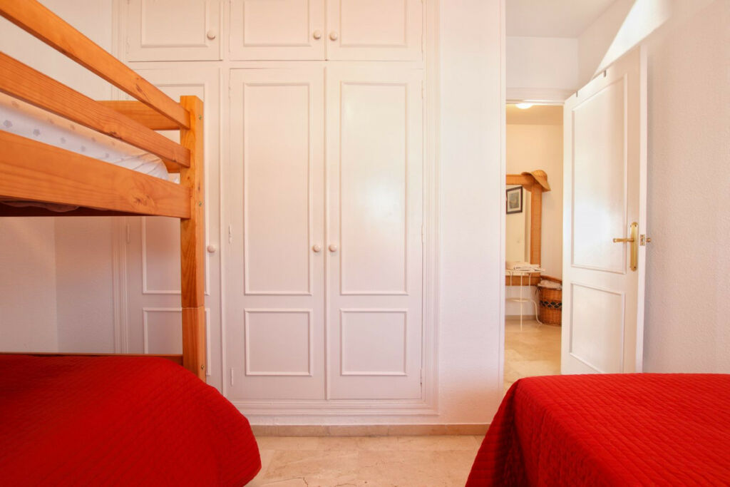 Middle Floor Apartment Torrenueva Málaga - image 11