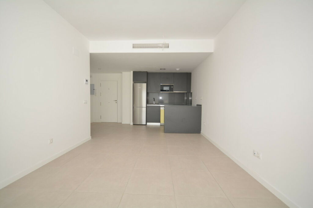 Middle Floor Apartment Estepona Málaga - image 11
