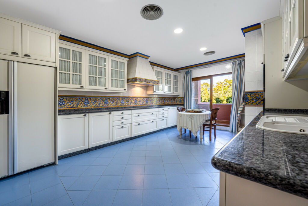 Penthouse Duplex Guadalmina Baja Málaga - image 11