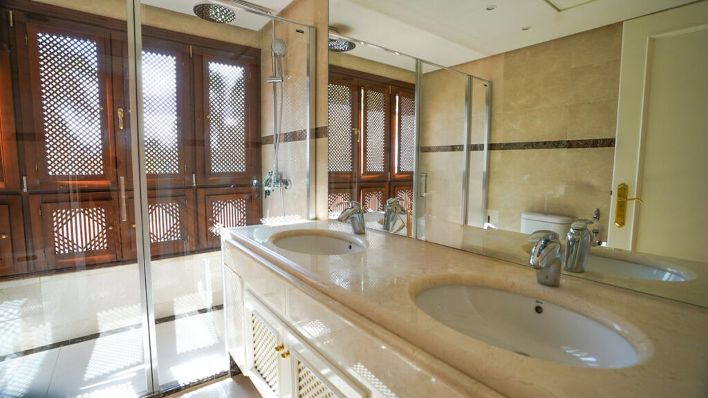 Penthouse Puerto Banús Málaga - image 11