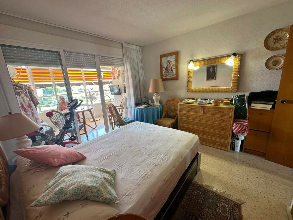 Middle Floor Apartment Benidorm Alicante - image 12