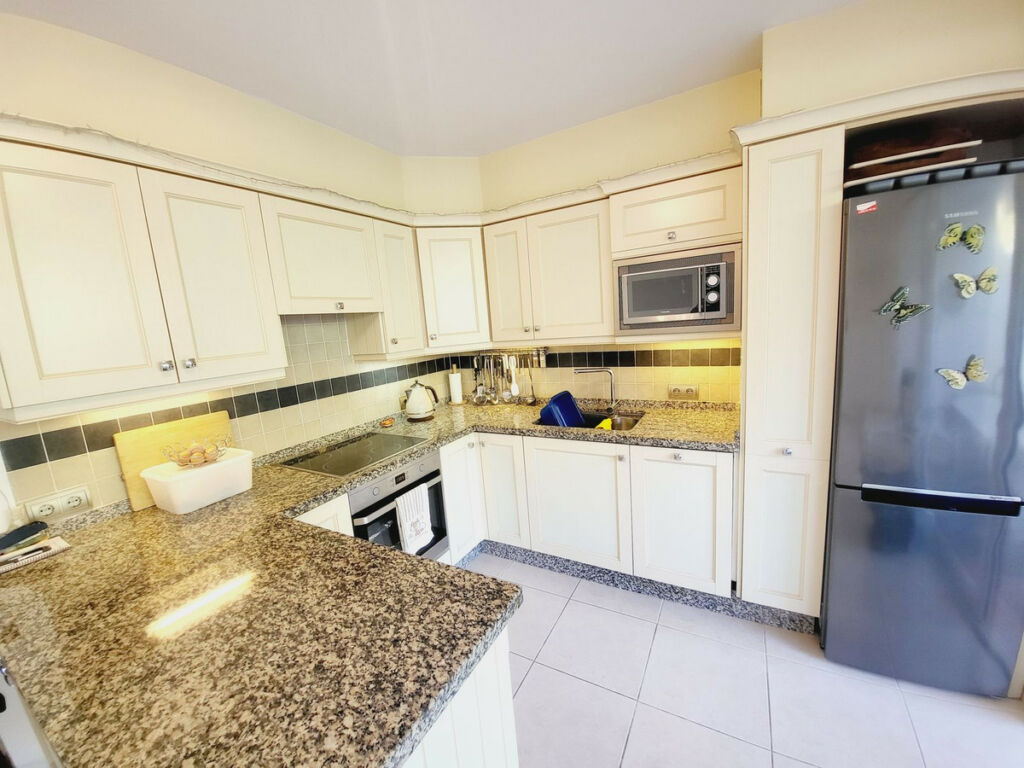 Townhouse Miraflores Málaga - image 12