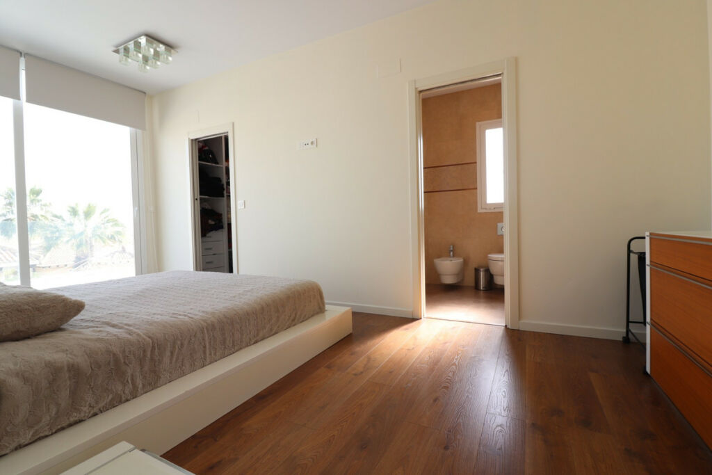 Detached Villa La Marina Alicante - image 12