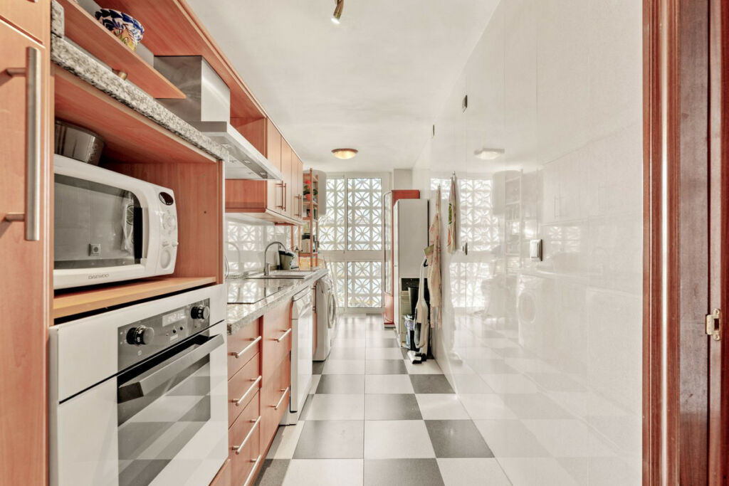 Middle Floor Apartment Torremolinos Málaga - image 12