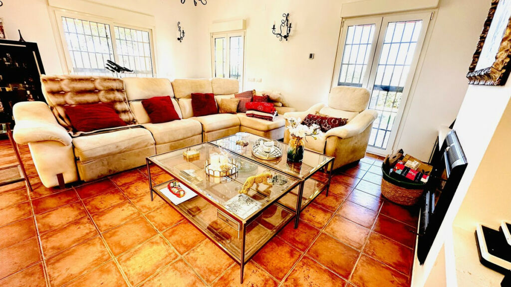 Detached Villa La Duquesa Málaga - image 12