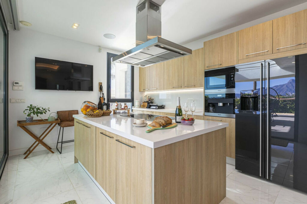 Detached Villa Benahavís Málaga - image 12