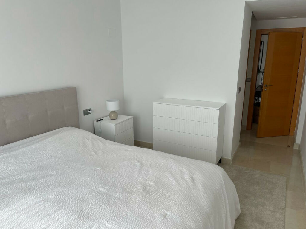 Middle Floor Apartment Estepona Málaga - image 12
