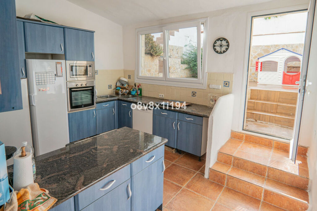 Detached Villa Pizarra Málaga - image 12