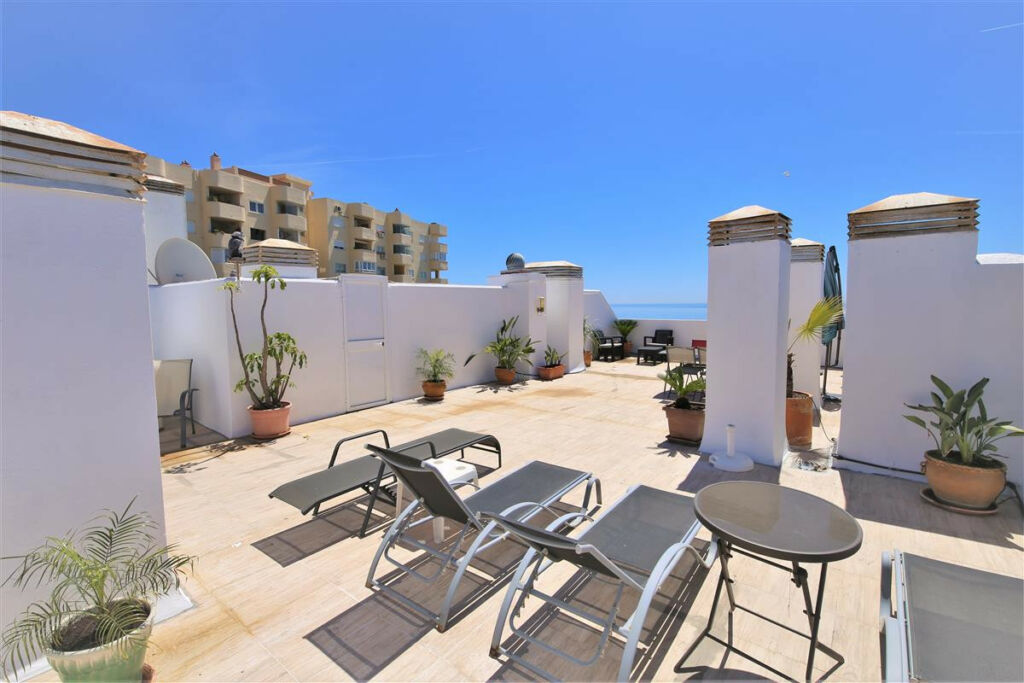 Penthouse Estepona Málaga - image 12