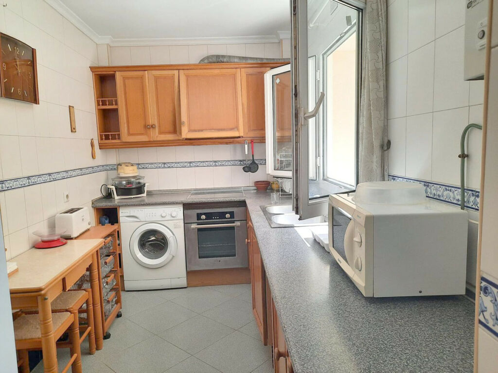 Middle Floor Apartment Estepona Málaga - image 12