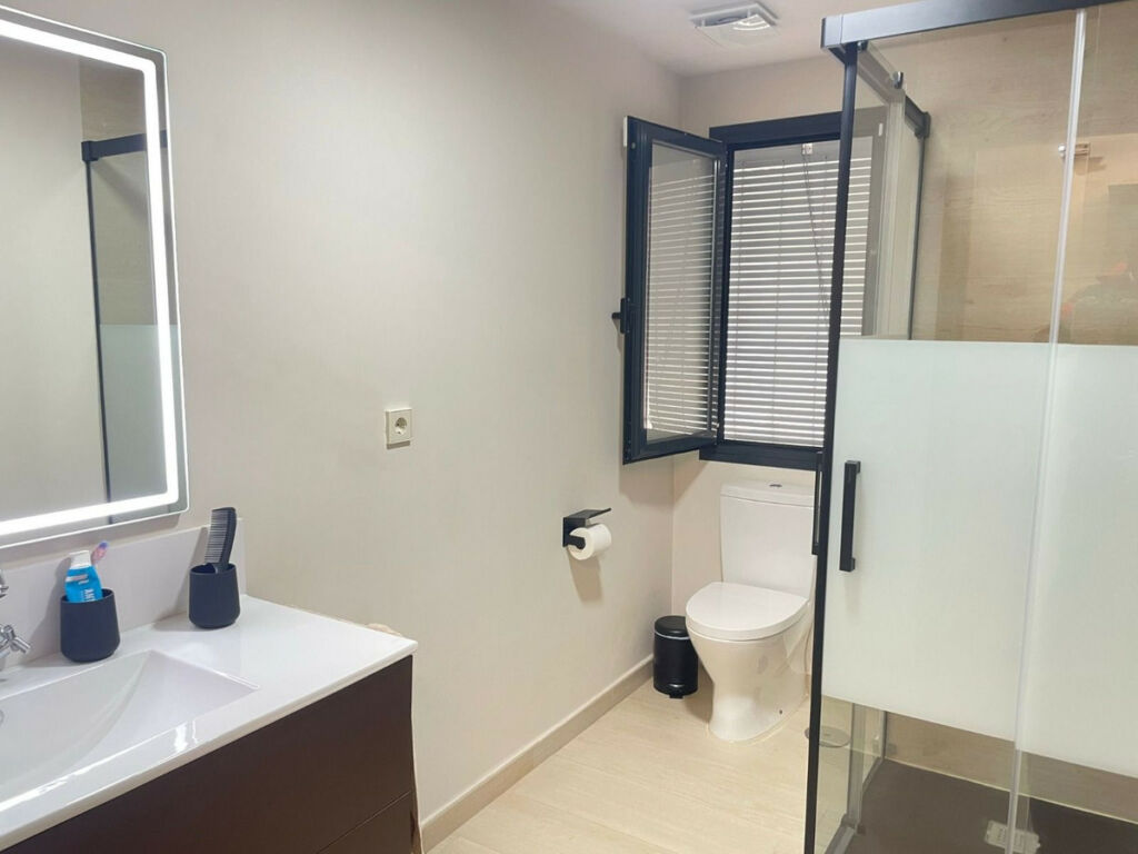 Middle Floor Apartment Estepona Málaga - image 14