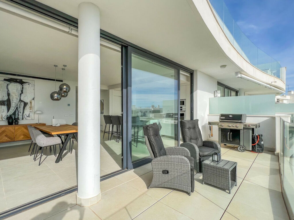 Middle Floor Apartment Higueron Málaga - image 12