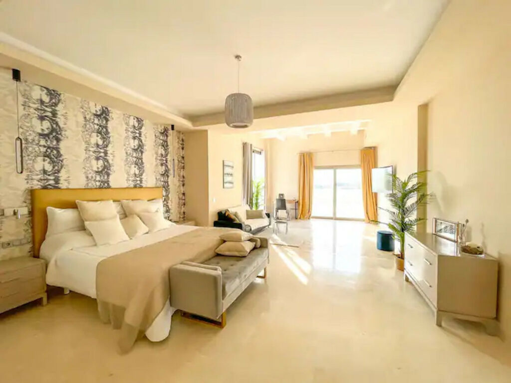 Detached Villa Benahavís Málaga - image 12