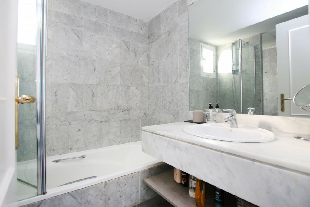 Penthouse Duplex Nueva Andalucía Málaga - image 13