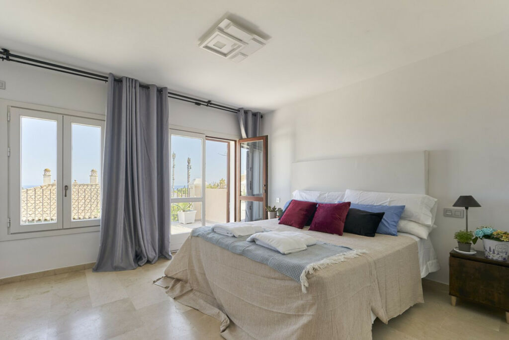 Semi-Detached House The Golden Mile Málaga - image 13