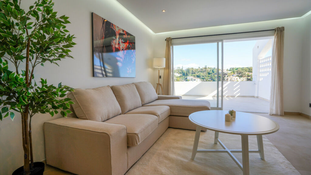 Middle Floor Apartment Benahavís Málaga - image 13