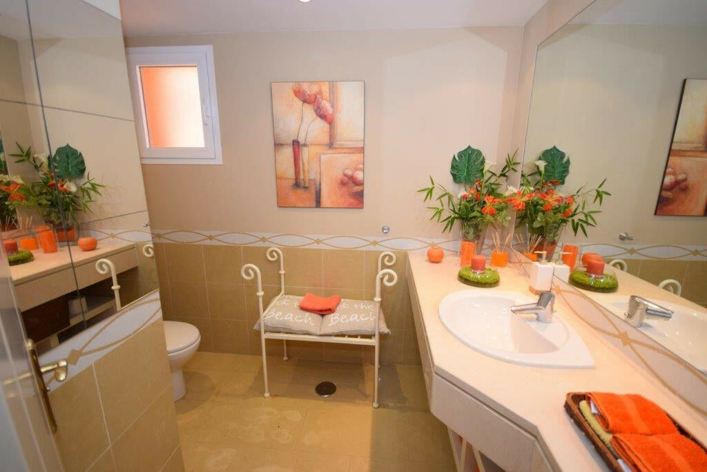 Middle Floor Apartment Puerto Banús Málaga - image 13