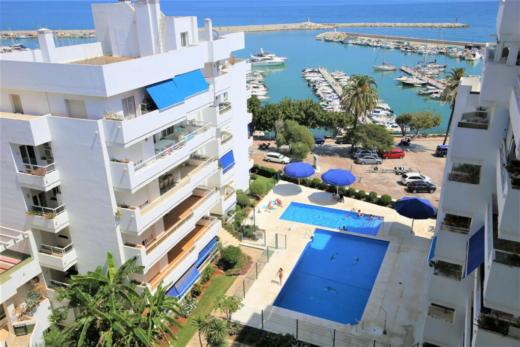 Penthouse Estepona Málaga - image 13