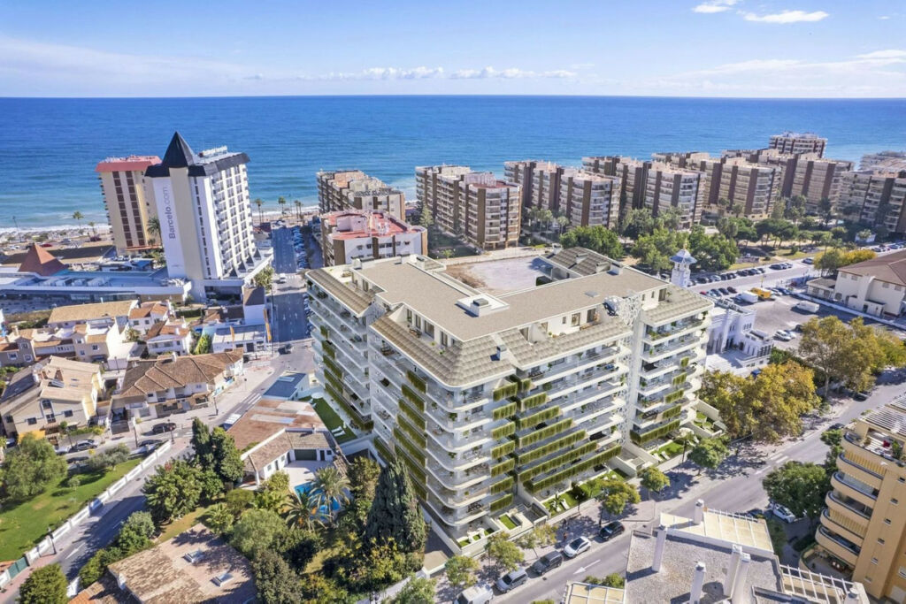 Middle Floor Apartment Fuengirola Málaga - image 13