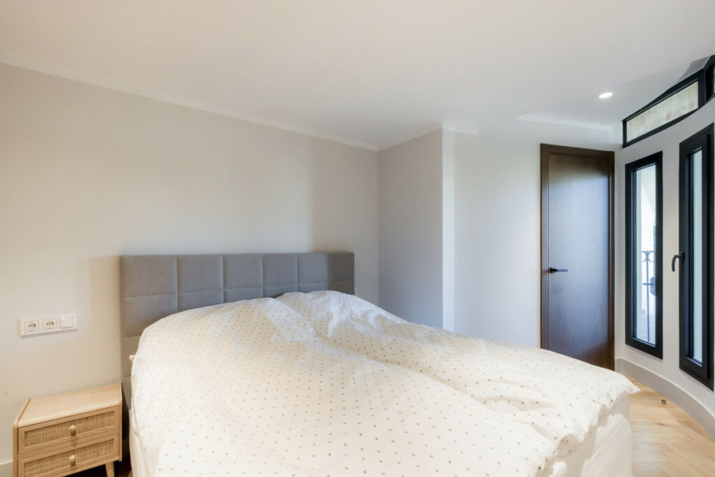 Middle Floor Apartment Nueva Andalucía Málaga - image 13