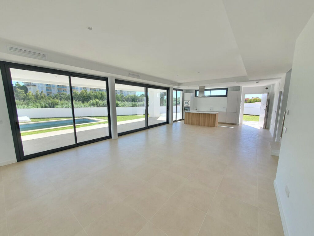 Detached Villa La Duquesa Málaga - image 13