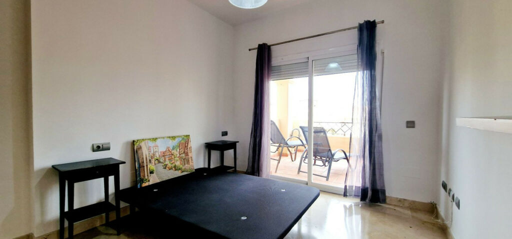 Middle Floor Apartment Estepona Málaga - image 16