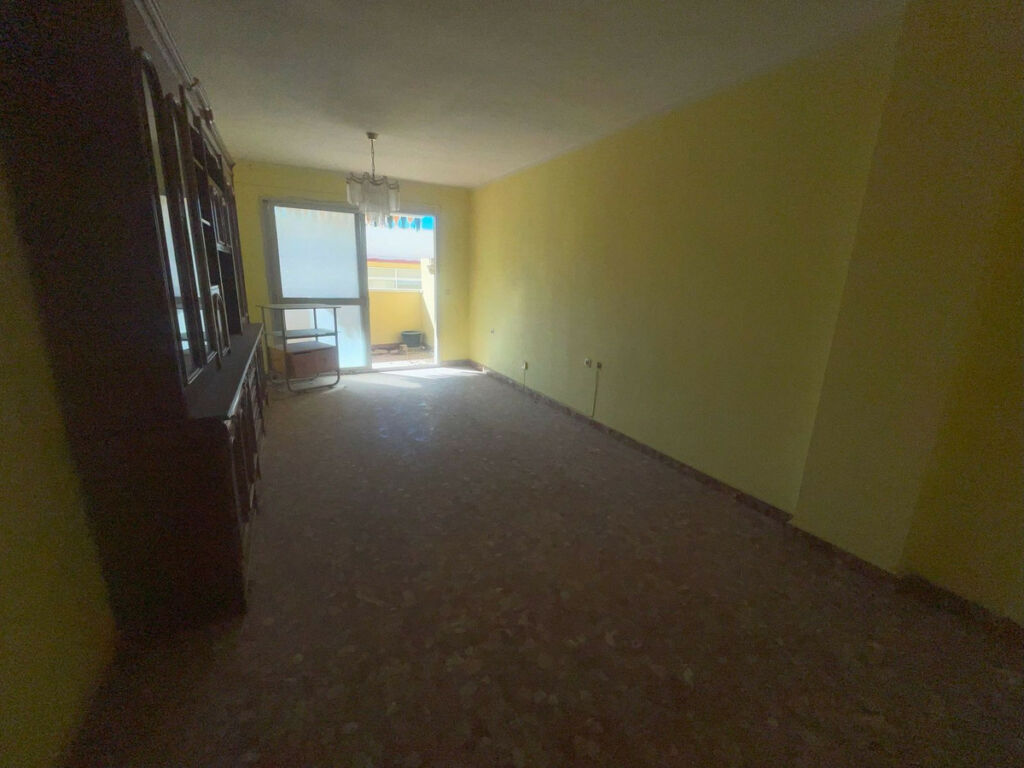 Middle Floor Apartment Estepona Málaga - image 13