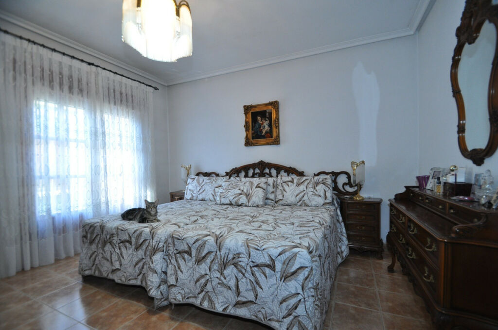 Townhouse Pinoso Alicante - image 13