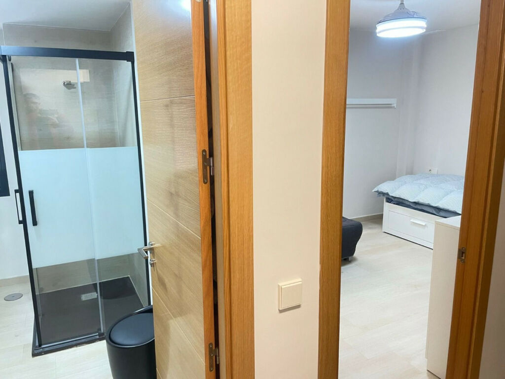 Middle Floor Apartment Estepona Málaga - image 15