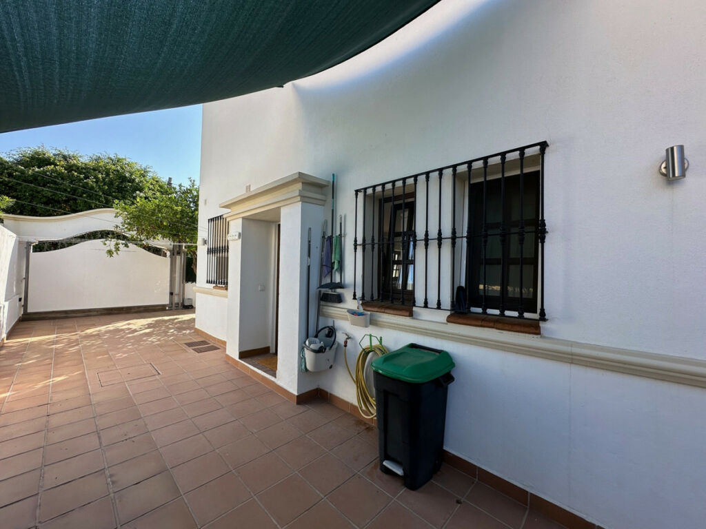 Detached Villa San Pedro de Alcántara Málaga - image 13