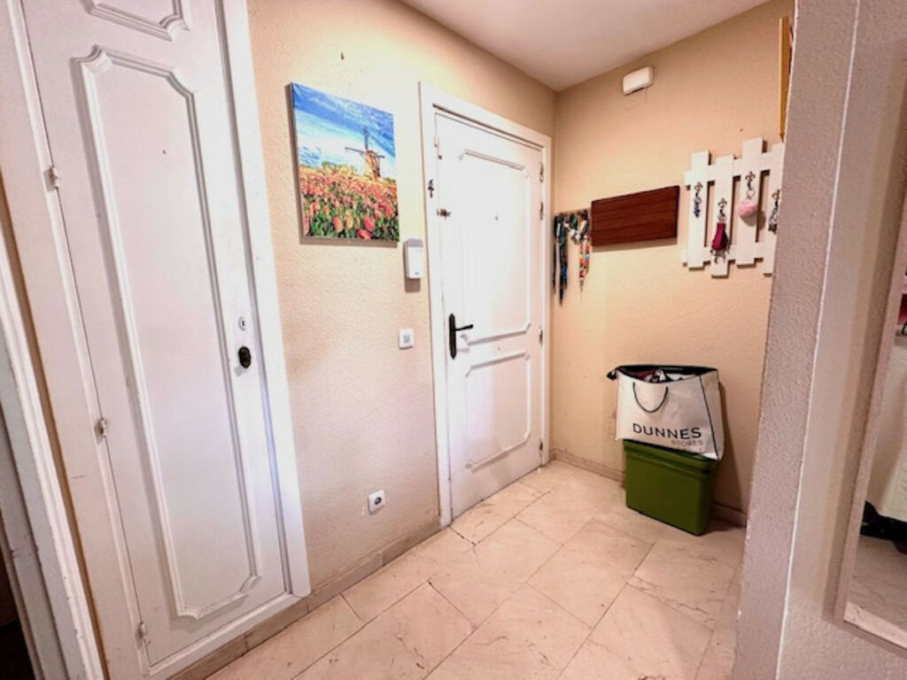 Middle Floor Apartment Estepona Málaga - image 23