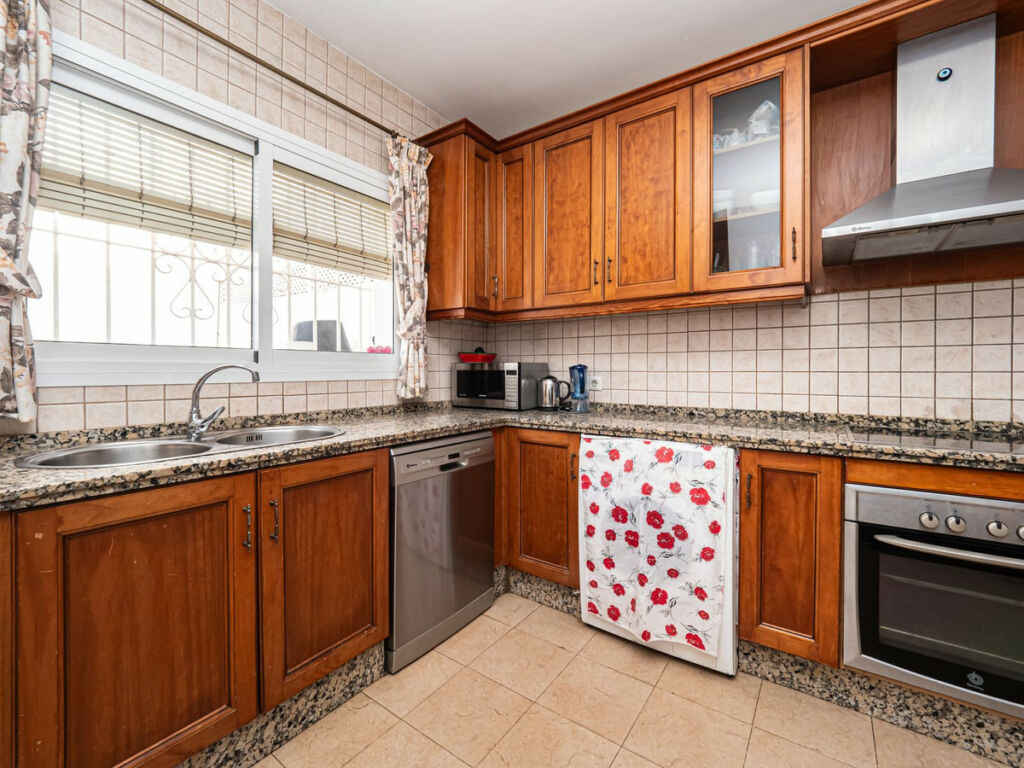 Townhouse Fuengirola Málaga - image 13