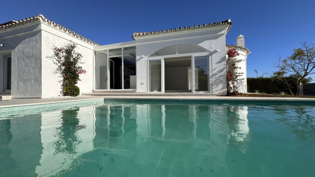 Detached Villa La Duquesa Málaga - image 13