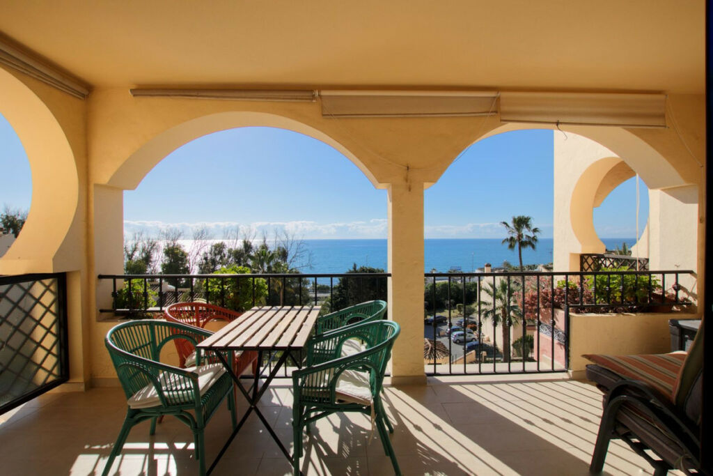 Middle Floor Apartment Torrenueva Málaga - image 13